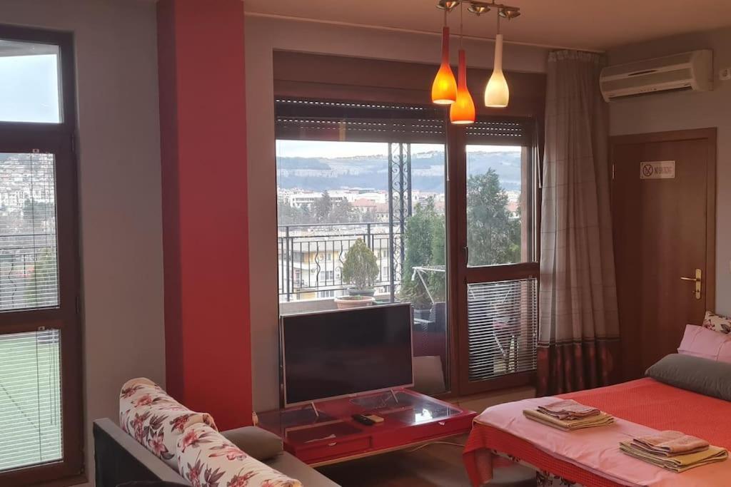 Unique Studio- Great Balcony And View! Parking Possibility! Велико-Тырново Экстерьер фото