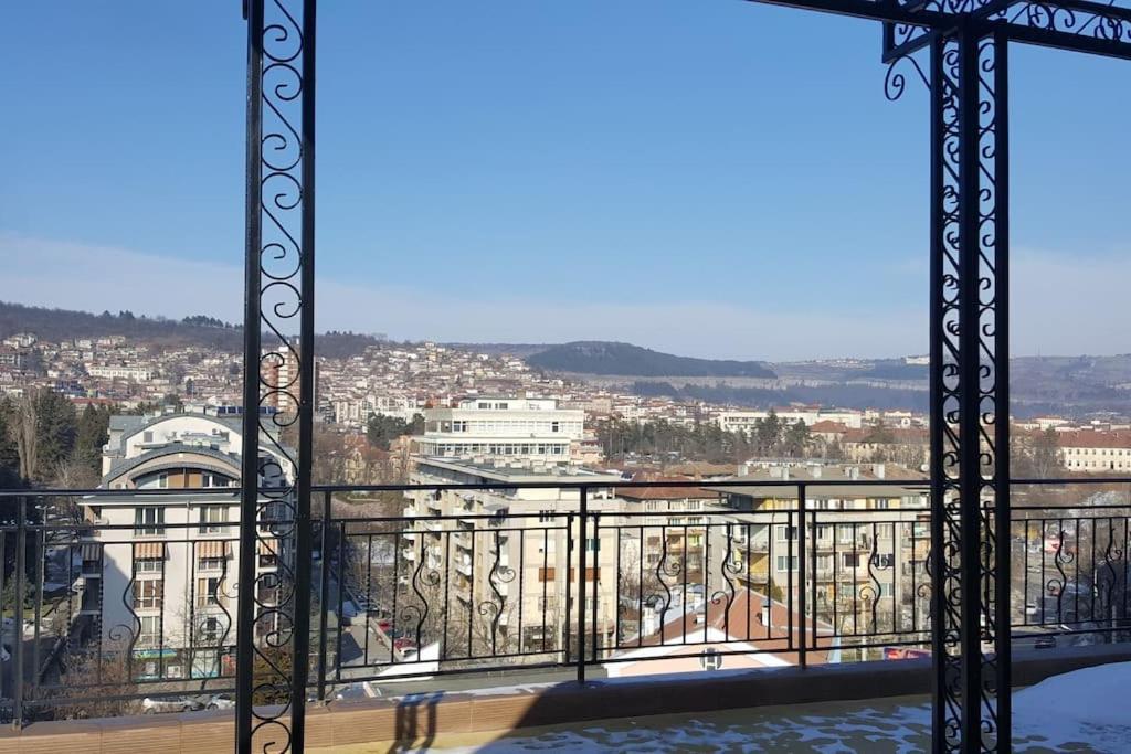 Unique Studio- Great Balcony And View! Parking Possibility! Велико-Тырново Экстерьер фото