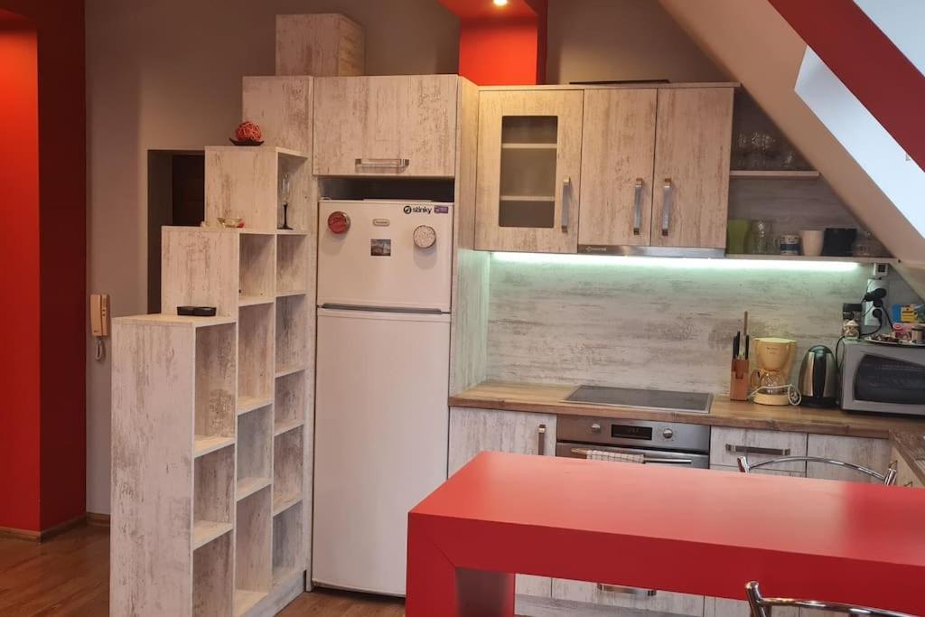 Unique Studio- Great Balcony And View! Parking Possibility! Велико-Тырново Экстерьер фото